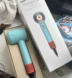 Secador de Pelo Profesional Supersonic para Salón al por Mayor al Mejor <span class=keywords><strong>Precio</strong></span> con Accesorios para el Cuidado del Cabello <span class=keywords><strong>Dyson</strong></span> - Product Image 3