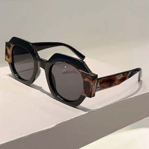 Lunettes de soleil octogonales surdimensionnées colorées tendance 2025 avec logo personnalisé, protection UV400, monture large, lunettes de soleil polygonales pour femmes - Product Image 3