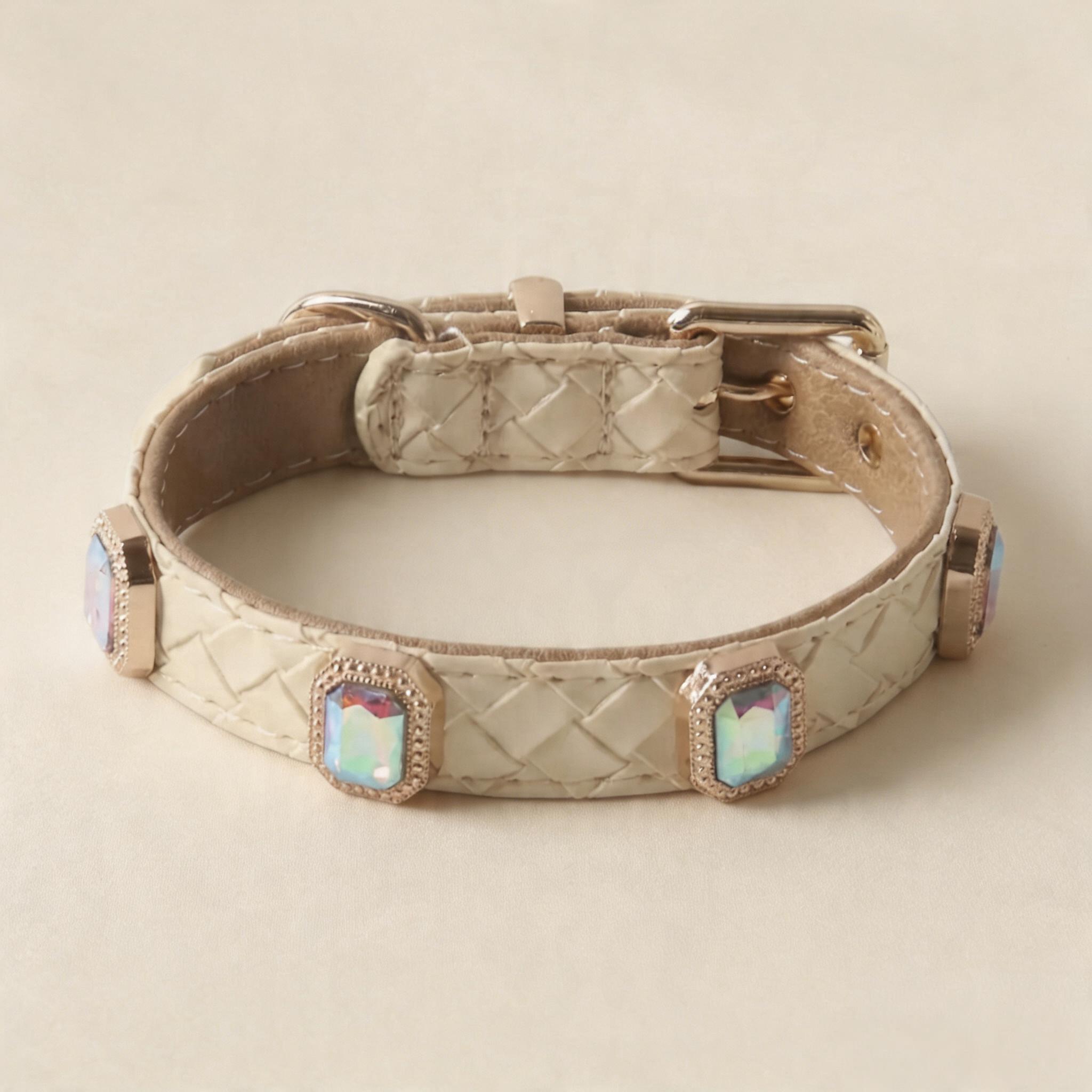 Col beige