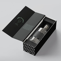 Boîte cadeau magnétique de luxe pliable en carton rigide avec insert en satin et mousse, logo personnalisé, matériaux recyclés, emballage pour chaussettes