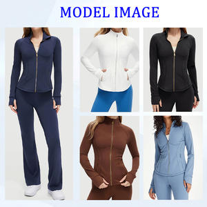 ชุดออกกำลังกายคุณภาพสูง เสื้อแจ็คเก็ตโยคะสำหรับผู้หญิง แขนยาว ซิปยาว สีชมพู คอตั้ง มีกระเป๋าซิป - Product Image 2