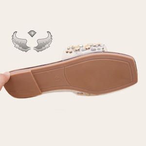 รองเท้าผู้หญิงยอดนิยมที่เพิ่งเปิดตัวใหม่รองเท้าแตะและรองเท้าแตะผู้หญิงแบบสวมด้านหน้าเรียบแฟชั่นและเรียบง่ายสำหรับกลางแจ้ง - Product Image 6