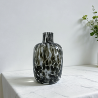 Bouteilles d'aromathérapie en verre transparent de haute qualité personnalisées en usine avec bouchon couronne pour la décoration de la maison