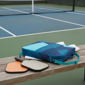 Sac de transport pour raquettes de pickleball Geo-Panel, capacité 4 raquettes, avec emplacements pour éclats variés, logo personnalisé, vente en gros, sac de raquettes de tennis et padel - Product Image 3