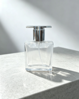 Flacon de parfum de luxe en verre carré plat de 28 ml avec capuchon pulvérisateur argenté, flacon vide pour parfum de marque