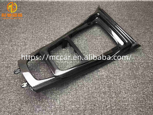 Panneau de commande central intérieur de voiture en fibre de carbone pour Mercedes Benz A35 A45 CLA45 W177 W118 intérieur en fibre de carbone - Product Image 2