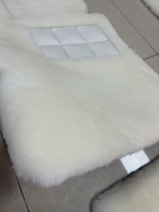Tapis de luxe sur mesure blancs en laine australienne 35 mm, imperméables, anti-poussière, antidérapants, aiguilletés, 4 pièces pour Rolls-Royce Ghost Extended - Product Image 5