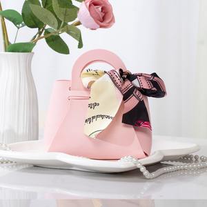 Bolsa de Regalo de Boda de Cuero Mini Reciclable con Logotipo Personalizado, Caja de Dulces Portátil, Caja de Regalo de Cuero con Listón - Product Image 6