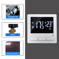 Thermostat WiFi programmable moderne avec compatibilité numérique pour Google Home et Alexa. L'écran LCD facilite le contrôle.