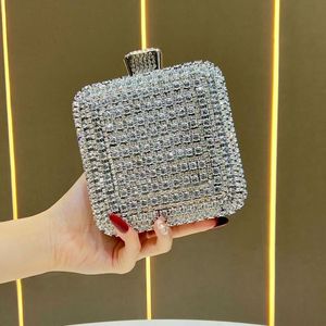 Fashion New <b>Small</b> Handbags Young Lady Cloud Woven Bags Lady Designed <b>Purses</b> For Women - Product Image 2