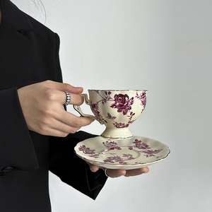 Ensemble de tasses et soucoupes à café en céramique florale royale européenne, bordure dorée, porcelaine de qualité alimentaire, logo personnalisé OEM, vente en gros pour cafés - Product Image 5