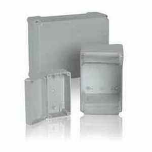 Scatola industriale - Scatola in PVC di dimensioni 170x105x82 mm, ideale per l'archiviazione elettrica, durevole e protegge i componenti. - Product Image 1