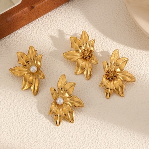 Boucles d'oreilles vintage imposantes en forme de fleur, style marguerite, pour filles, idéales comme cadeau - Product Image 3