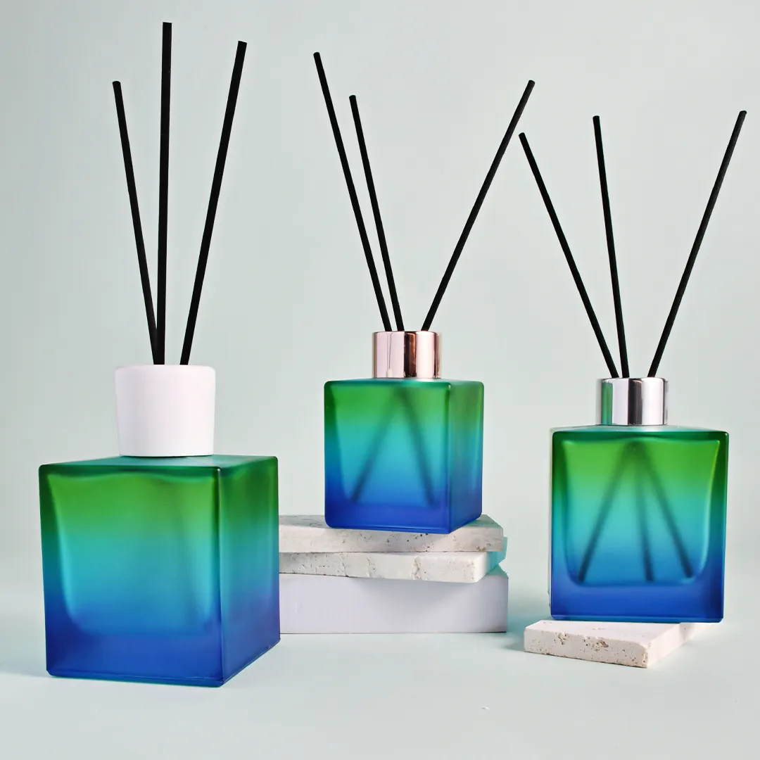 All'ingrosso bottiglia di vetro diffuso Reed altamente in vetro in fibra di vetro stick profumo aroma reed diffusore con confezione