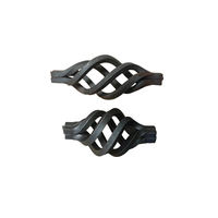 Pièces de balustre forgées Paniers en fer forgé comme balustre d'escalier Ornements décoratifs de main courante d'escalier en fer forgé