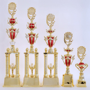 La fábrica personaliza varios trofeos para atletismo, sanda, artes marciales, taekwondo, tenis, rugby, bádminton y baloncesto. - Product Image 2