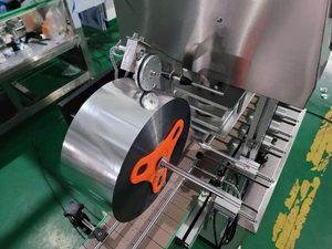 Machine de scellage automatique pour rouleaux de film en <span class=keywords><strong>aluminium</strong></span>, pots, gobelets de yaourt, barquettes, barils, seaux, scelleuse thermique pour bouteilles, scellage de capsules en <span class=keywords><strong>aluminium</strong></span> - Product Image 2
