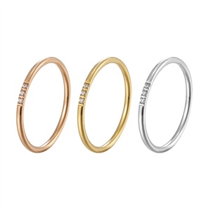 Anillo Elegante y Moderno para Mujer, Acero Inoxidable, Chapado en Oro Rosa, con Diamantes - Product Image 1