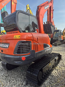 Miniexcavadora Doosan DX60 usada, 6 toneladas, original, bajas horas de trabajo, motor de núcleo impresionante, caja de cambios, cojinete de bomba de engranajes, PLC 2024 - Product Image 3