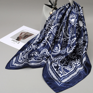 Classic Border Print Elegant Faux Silk <strong>Square</strong> <strong>Scarf</strong> Lightweight Women Large <strong>Square</strong> <strong>Scarf</strong> Silky Feel Faux Silk 90*90cm OEM/ODM - Product Image 4
