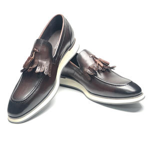 Zapatos de Vestir Casuales para Hombre, Estilo Retro Británico de Alta Gama, con Punta en Pico y Flecos, Hechos a Mano con Cuero Genuino. - Product Image 3