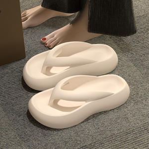 Tongs à semelle épaisse en EVA pour femme, nouvelle collection été 2026, style tendance, antidérapantes, rehaussantes, pour la plage et l'extérieur - Product Image 5