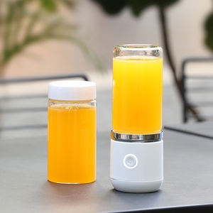 <span class=keywords><strong>Prix</strong></span> usine petit mélangeur de smoothie facile à prendre mini mélangeur rechargeable domestique mélangeur de presse-agrumes portable - Product Image 6