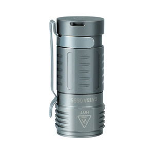 ไฟฉายซินด้า ไทเทเนียมอัลลอย EDC 700 ลูเมน ไฟ LED แบบชาร์จได้ พกพาสะดวก ใช้กลางแจ้ง - Product Image 1