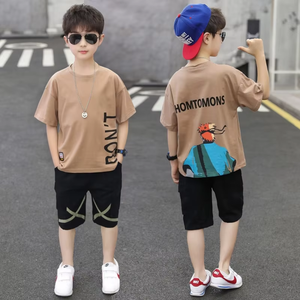 2024 nuovi set di <span class=keywords><strong>abbigliamento</strong></span> per ragazzi estivi per stampe Casual alla moda di 6-15 anni Abito a 2 pezzi a maniche corte alla moda per bambini