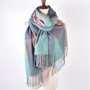 <span class=keywords><strong>Sciarpa</strong></span> Invernale Calda e Spessa con Stampa a Quadri all'Ingrosso Pashmina in Cashmere da Donna Scialle <span class=keywords><strong>Foulard</strong></span> da <span class=keywords><strong>Uomo</strong></span> Coperta Avvolgente da Donna con Nappe in Poliestere - Product Image 1