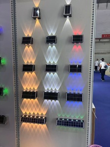 Lampe solaire murale blanche chaude à éclairage haut et bas, étanche IP65, 3+3 LED, pour clôture, extérieur, jardin - Product Image 4