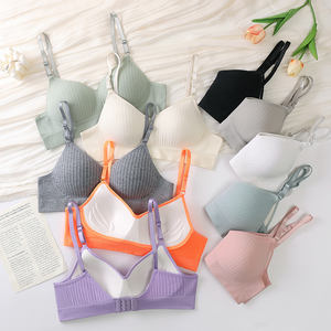 Completo Intimo da <span class=keywords><strong>Donna</strong></span> di Alta Qualità, Reggiseno Confortevole Senza Cuciture e Ferretto con Dorso a T, Fibbia Regolabile per Uso Quotidiano e Perizoma Sexy - Product Image 4