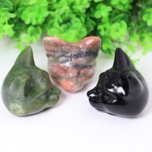 Vente en gros de lunes en cristal naturel sculptées à la main, lune en cornaline, lune en agate rouge, pour cadeau - Product Image 1