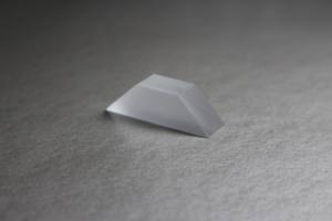 Prisma de Canto em Cubo de Vidro Óptico Personalizável BK7 UV, Sílica Fundida, Safira, ZnSe, CaF2, Si com Revestimento Antirreflexo Marca Ruike 0.1g - Product Image 3