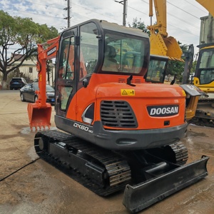 รถขุดไฮดรอลิก Doosan DX60 มือสอง ของแท้จากเกาหลี รถขุดขนาดเล็ก 6 ตัน ยี่ห้อ Doosan เครื่องจักรก่อสร้าง มีสินค้าในสต็อก - Product Image 3