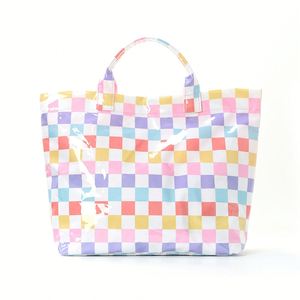 Sac fourre-tout imperméable à carreaux brillant pour femmes, sac de plage coloré à motif damier, facile à nettoyer, idéal pour les vacances d'été à la piscine et le shopping - Product Image 3