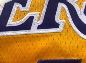 Uniformes de Baloncesto para Adultos y Jóvenes, Ropa Deportiva Barata al por Mayor, Uniforme de Baloncesto Clásico de Los Angeles en Morado y Amarillo - Product Image 2