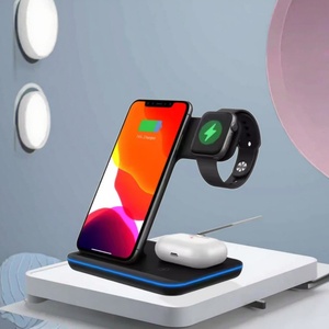 แท่นชาร์จไร้สายแม่เหล็ก 4-in-1 พรีเมียม 7.5 วัตต์ รองรับ QC3.0 ชาร์จเร็ว สำหรับโทรศัพท์ หูฟัง นาฬิกา พอร์ต 5V/2A มาตรฐาน EU - Product Image 1