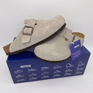 Nouveauté 2026 Sabots Boston Birkenstock en daim, Mules tendance, Orthopédiques, <span class=keywords><strong>Semelle</strong></span> intérieure en liège souple, Pantoufles, Logo personnalisé, Prix de gros - Product Image 1
