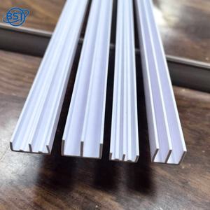 Glissière double <span class=keywords><strong>en</strong></span> <span class=keywords><strong>PVC</strong></span> <span class=keywords><strong>en</strong></span> forme de <span class=keywords><strong>U</strong></span> pour porte coulissante Rail <span class=keywords><strong>en</strong></span> plastique dur Verre Push-Pull Chute Profile Extruding Modling Custom Cutting - Product Image 5