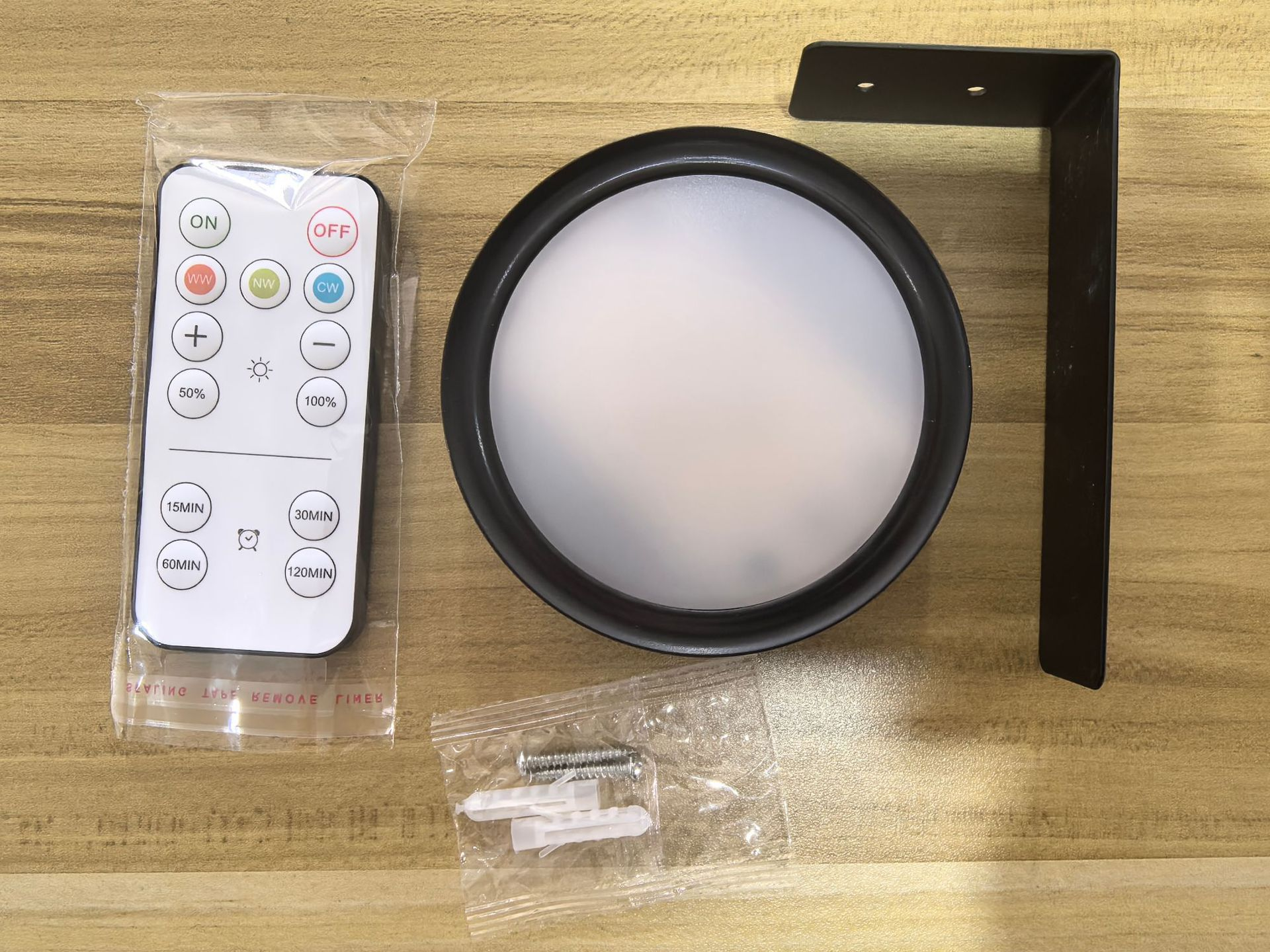 [Black-shell 3-color] 1 Light + 1 Remote Control