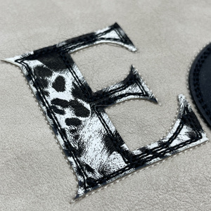 Pantaloni <span class=keywords><strong>Cargo</strong></span> da <span class=keywords><strong>Uomo</strong></span> in Pelle Cerata Personalizzati, Stile Streetwear Casual, con Borchie Specializzate e Ricami, Modello Baggy Carpenter - Product Image 4