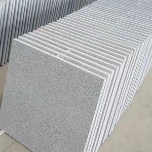 Lastra di Granito Grigio Chiaro Moderno, Fiammata, Martellata, Sabbiata 603 per Applicazioni Esterne - Product Image 3