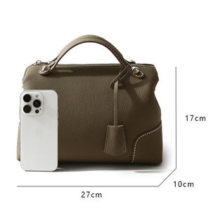 2025 Yeni Trend Bayan Omuz Çantası Hakiki Deri <span class=keywords><strong>Vintage</strong></span> Lüks Tasarımcı Çanta Yüksek Kalite Su Geçirmez Fermuarlı Çapraz Askılı Çanta - Product Image 2