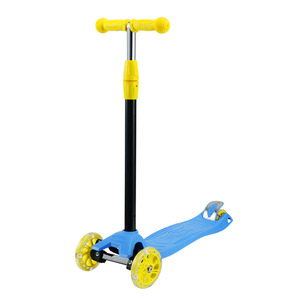 Patinete para niños de 3 a 6 años con altura ajustable y luces para jugar al aire libre - Product Image 2