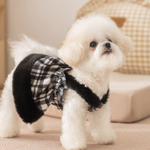 Leuke geruite huisdiercape met capuchon: warme wintercape-jurk voor honden en katten, gezellige outfit voor koud weer - Product Image 4