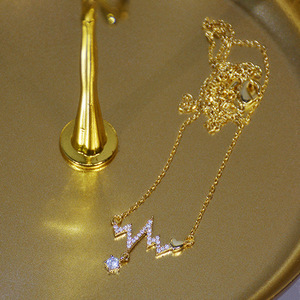 Collana con Ciondolo a Onda Cardiaca per Donne, Catenina Minimalista con Charm d'Amore, Gioiello alla Moda per Uso Quotidiano, Regalo - Product Image 3