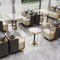 Set Tavolo da Pranzo in Acciaio Inox Stile Italiano con 2 Sedute, Divani per Caffetteria, Arredamento di Lusso per Hotel, Ristoranti Coreani e Caffè