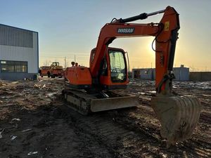 Excavatrice DX75-10 Doosan Mini pelle compacte sur chenilles confortable et sûre de Corée avec moteur Yanmar Composants principaux - Product Image 5