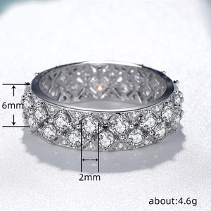 Anello a fascia con pavé completo da donna, gioiello da dito di tendenza stile street - Product Image 5